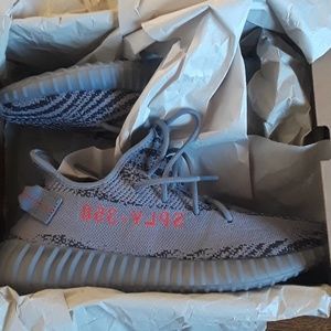 Yeezy BOOST 350 V2 BELUGA